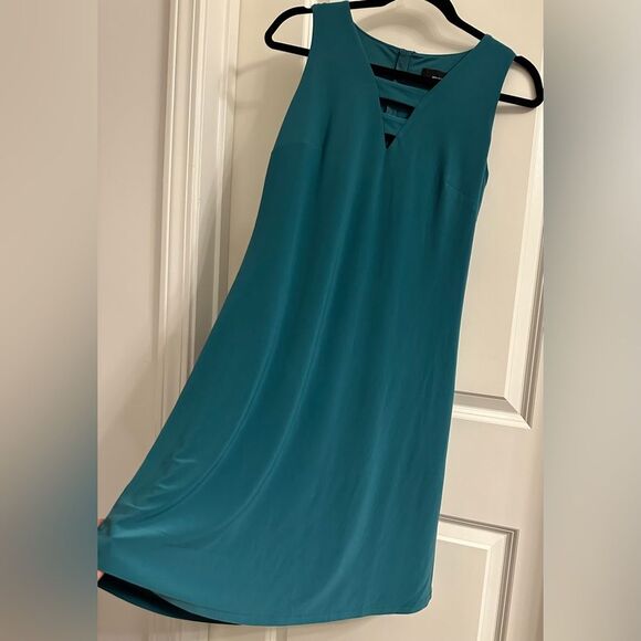 White House Black Market Cutout Mini Dress Size XS V-Neck Zipper Back Green - Picture 7 of 11